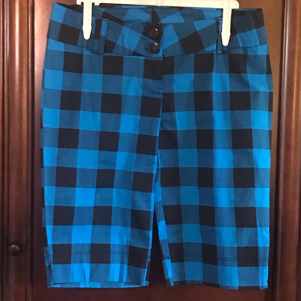 🆕 La Scala Blue/Black Plaid Bermuda Shorts-Small